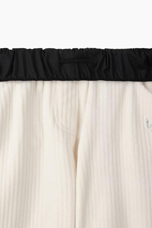 https://img.benettonmall.com/PARTS/KO/26F/QATP18661IV_MB_D4.jpg