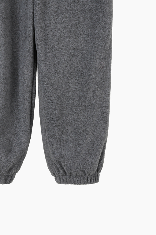 https://img.benettonmall.com/PARTS/KO/26F/QATPG1661CG_MB_D3.jpg
