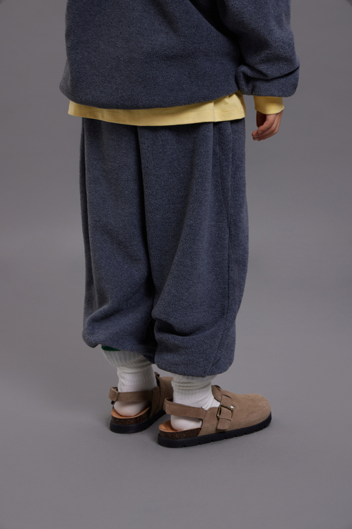 https://img.benettonmall.com/PARTS/KO/26F/QATPG1661CG_MB_M5.jpg