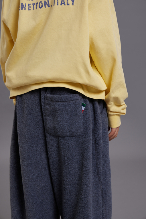 https://img.benettonmall.com/PARTS/KO/26F/QATPG1661CG_MB_M6.jpg