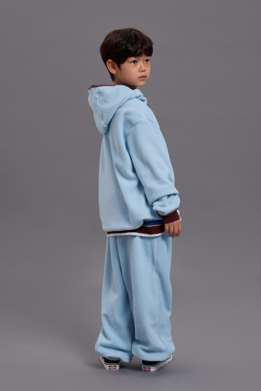 https://img.benettonmall.com/PARTS/KO/26F/QATPG1661LB_MB_M17.jpg