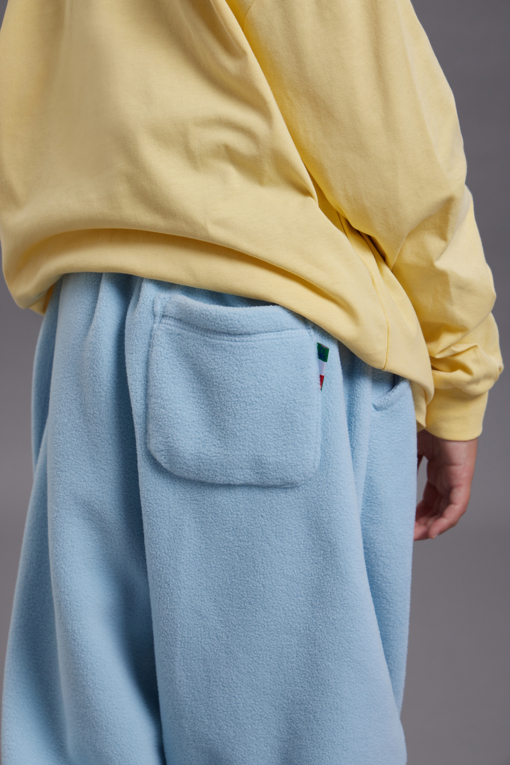 https://img.benettonmall.com/PARTS/KO/26F/QATPG1661LB_MB_M6.jpg