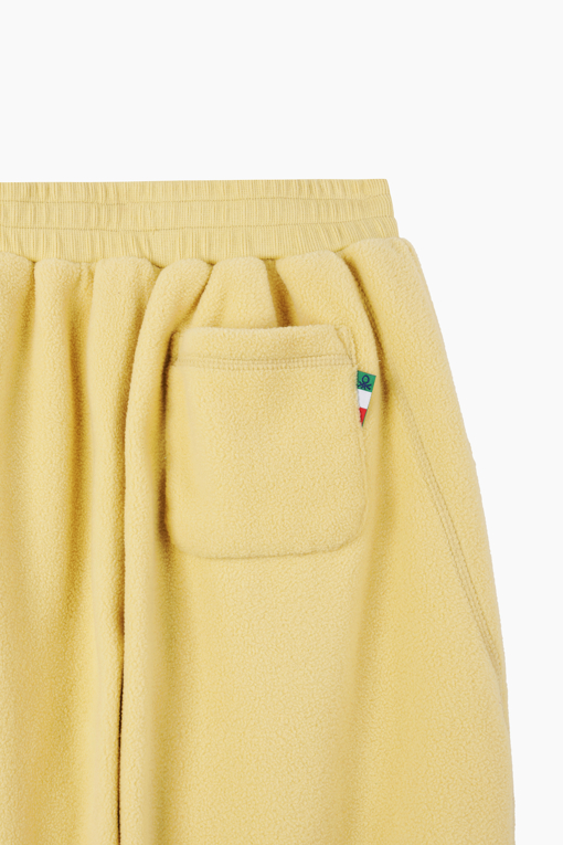 https://img.benettonmall.com/PARTS/KO/26F/QATPG1661YE_MB_D4.jpg