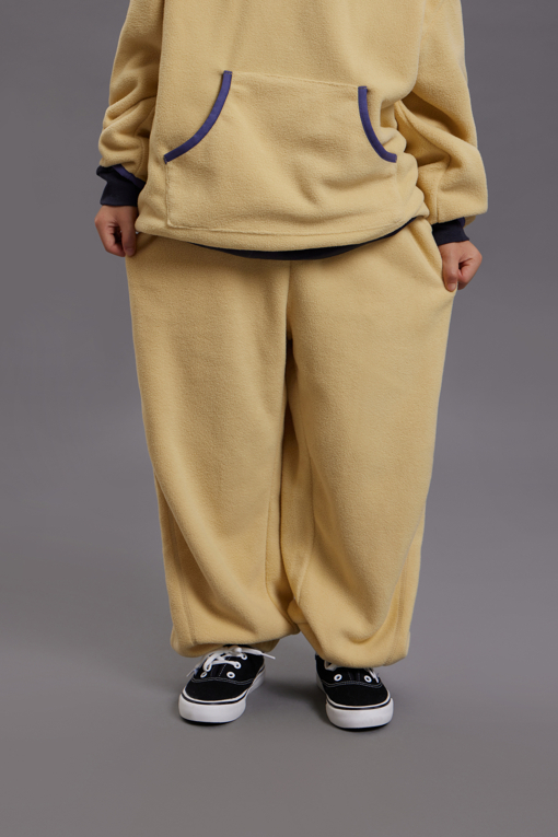 https://img.benettonmall.com/PARTS/KO/26F/QATPG1661YE_MB_M14.jpg
