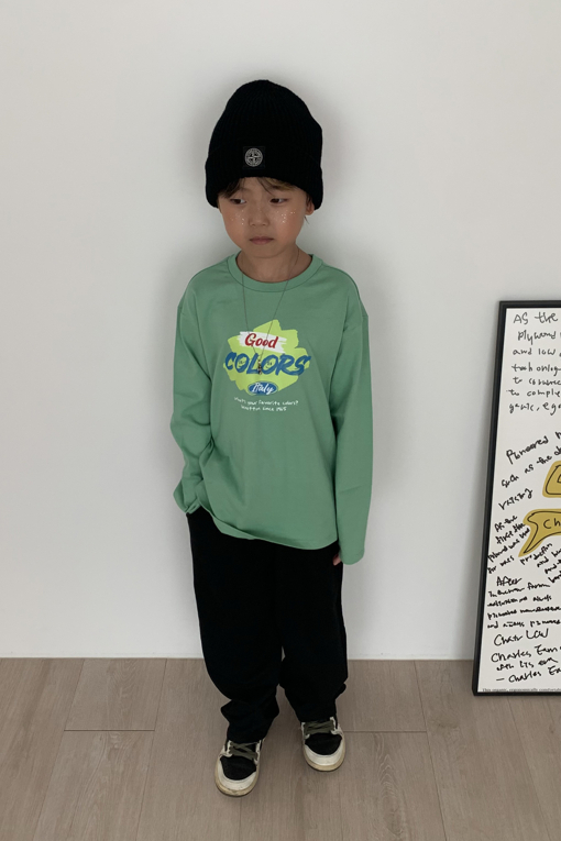 https://img.benettonmall.com/PARTS/KO/26F/QATS02641GN_MB_E1.jpg?cb=1789657820