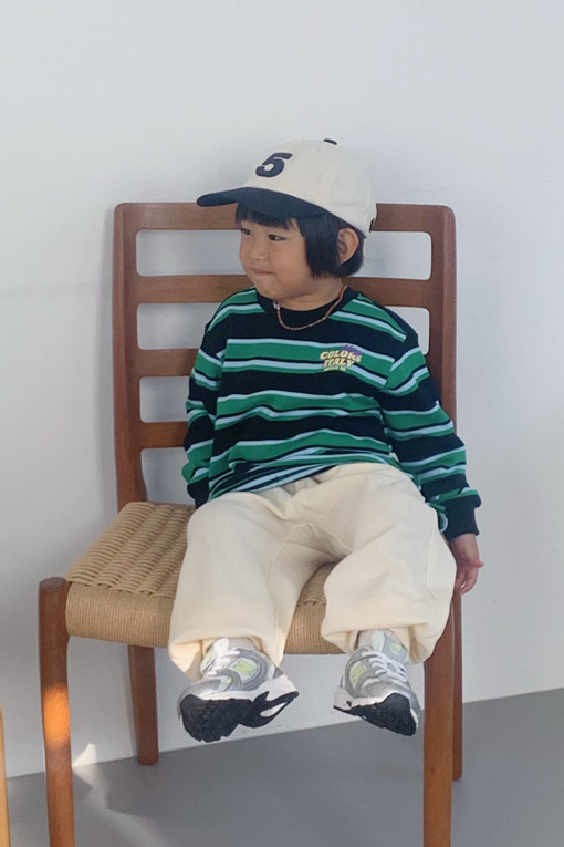 https://img.benettonmall.com/PARTS/KO/26F/QATS06641BK_MB_E0.jpg?cb=1789657820