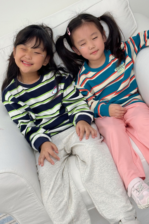 https://img.benettonmall.com/PARTS/KO/26F/QATS06641GN_MB_E3.jpg?cb=1789657820