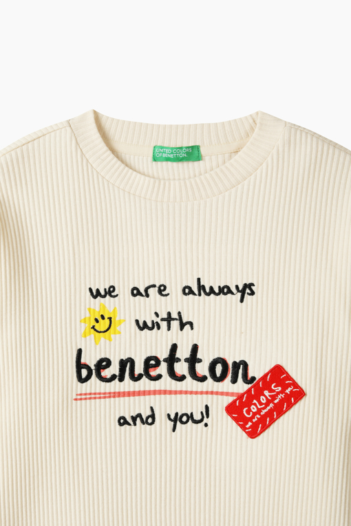 https://img.benettonmall.com/PARTS/KO/26F/QATS11641CR_MB_D2.jpg