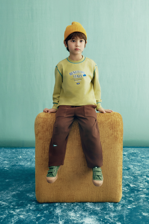 https://img.benettonmall.com/PARTS/KO/26F/QATS12641OL_MB_L2.jpg?cb=1788777065