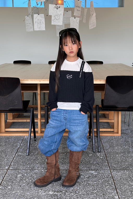 https://img.benettonmall.com/PARTS/KO/26F/QATS14641BK_MB_E2.jpg?cb=1788777065