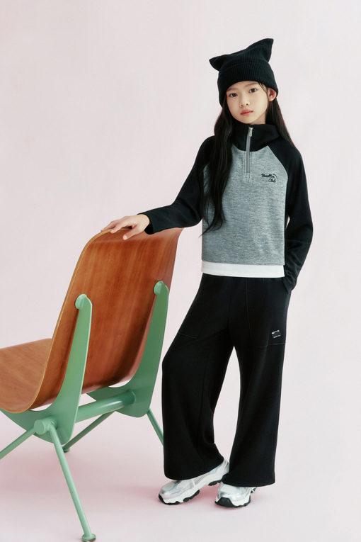https://img.benettonmall.com/PARTS/KO/26F/QATS15641MG_MB_L0.jpg?cb=1788777065