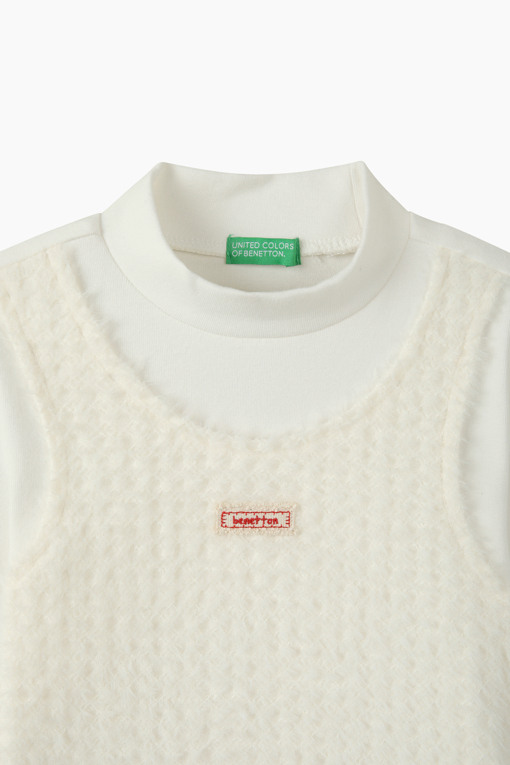 https://img.benettonmall.com/PARTS/KO/26F/QATS22661IV_MB_D2.jpg
