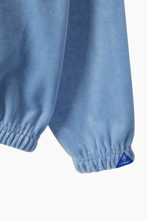https://img.benettonmall.com/PARTS/KO/26F/QATS24661BL_MB_D3.jpg