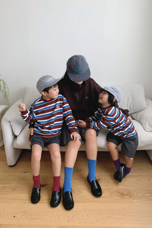 https://img.benettonmall.com/PARTS/KO/26F/QATSG1661MU_MB_E2.jpg