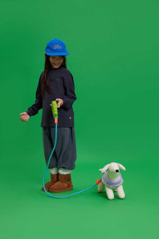 https://img.benettonmall.com/PARTS/KO/26F/QATSG2661CG_MB_M0.jpg