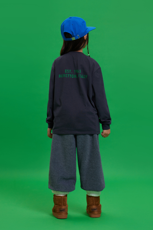 https://img.benettonmall.com/PARTS/KO/26F/QATSG2661CG_MB_M2.jpg