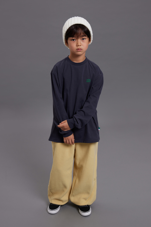 https://img.benettonmall.com/PARTS/KO/26F/QATSG2661CG_MB_M6.jpg