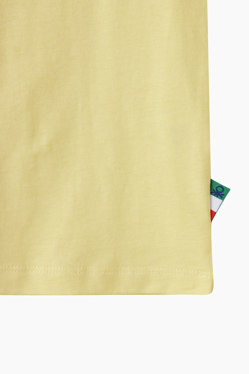 https://img.benettonmall.com/PARTS/KO/26F/QATSG2661YE_MB_D3.jpg