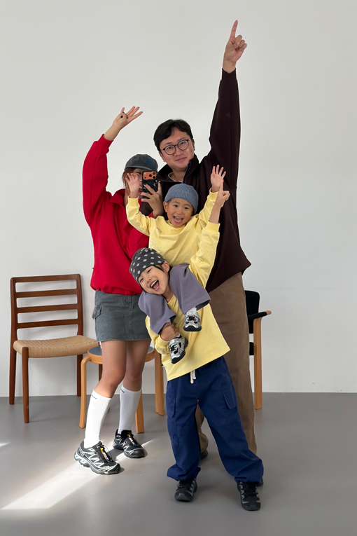 https://img.benettonmall.com/PARTS/KO/26F/QATSG2661YE_MB_E7.jpg