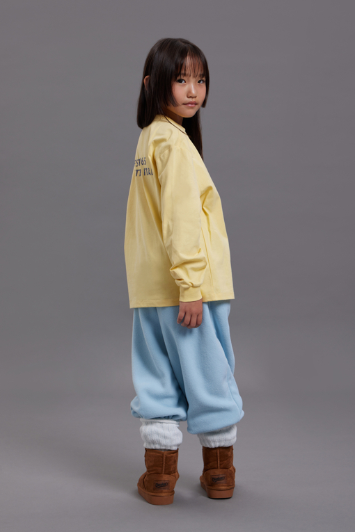 https://img.benettonmall.com/PARTS/KO/26F/QATSG2661YE_MB_M2.jpg