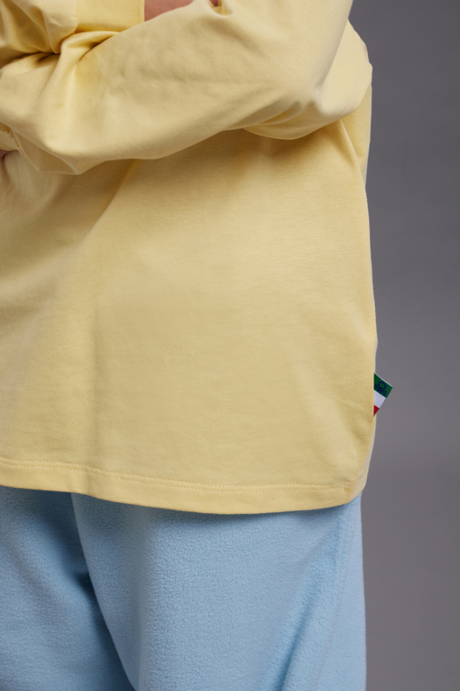https://img.benettonmall.com/PARTS/KO/26F/QATSG2661YE_MB_M4.jpg
