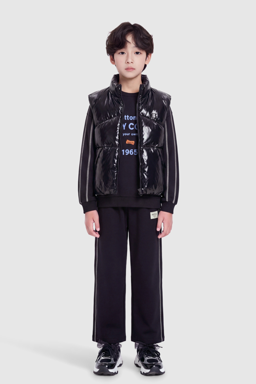 https://img.benettonmall.com/PARTS/KO/26F/QAVT01661BK_MB_M1.jpg