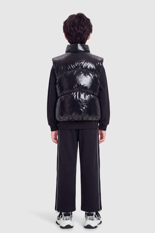 https://img.benettonmall.com/PARTS/KO/26F/QAVT01661BK_MB_M2.jpg