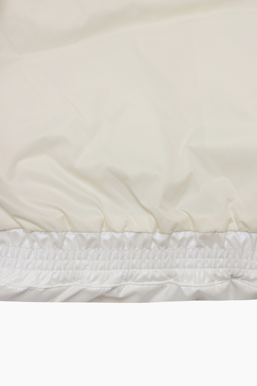 https://img.benettonmall.com/PARTS/KO/26F/QAVT01661IV_MB_D8.jpg