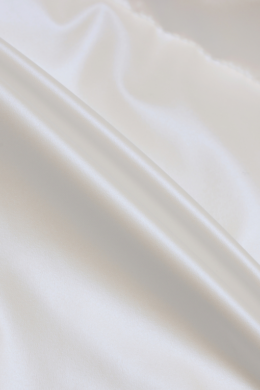 https://img.benettonmall.com/PARTS/KO/26F/QAVT01661IV_MB_D9.jpg