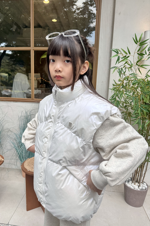 https://img.benettonmall.com/PARTS/KO/26F/QAVT01661IV_MB_E1.jpg