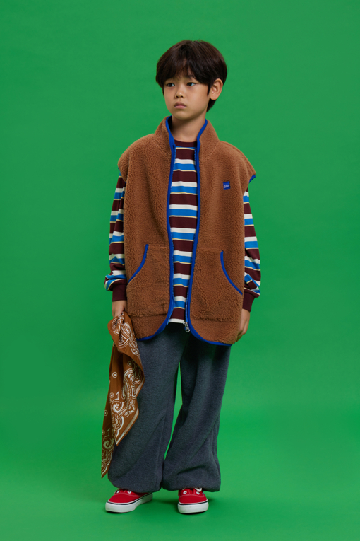 https://img.benettonmall.com/PARTS/KO/26F/QAVTG1661BR_MB_M10.jpg