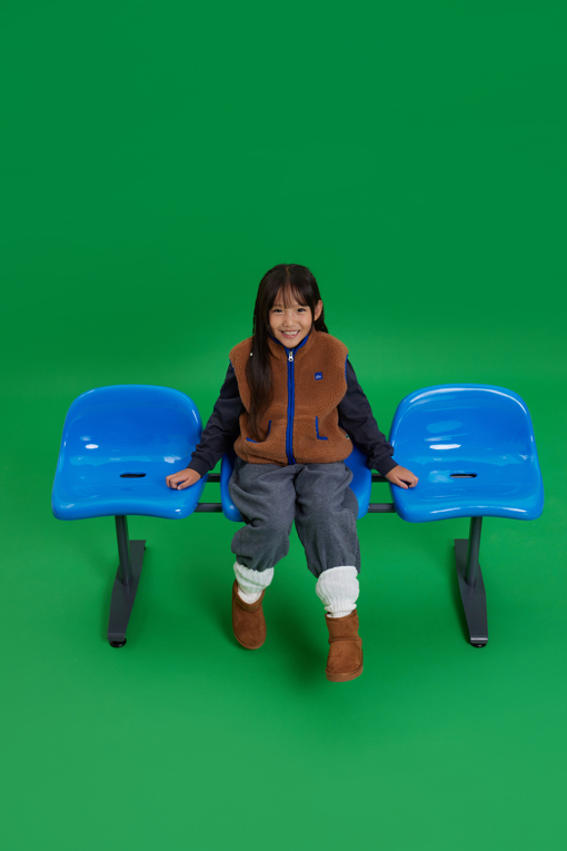 https://img.benettonmall.com/PARTS/KO/26F/QAVTG1661BR_MB_M3.jpg
