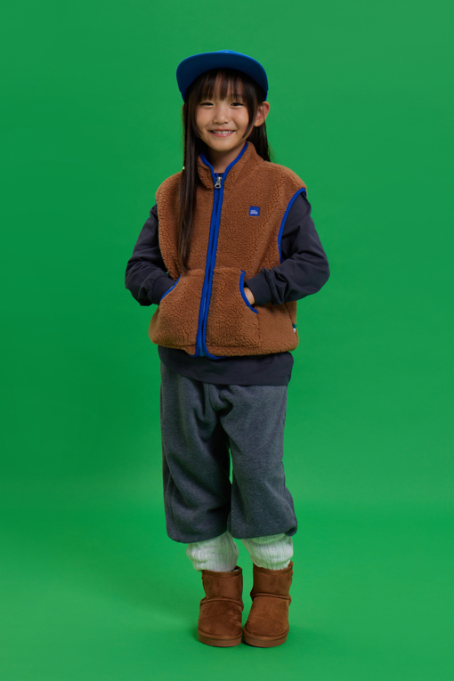 https://img.benettonmall.com/PARTS/KO/26F/QAVTG1661BR_MB_M4.jpg