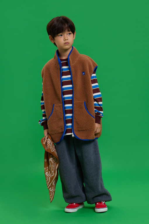 https://img.benettonmall.com/PARTS/KO/26F/QAVTG1661BR_MB_M9.jpg
