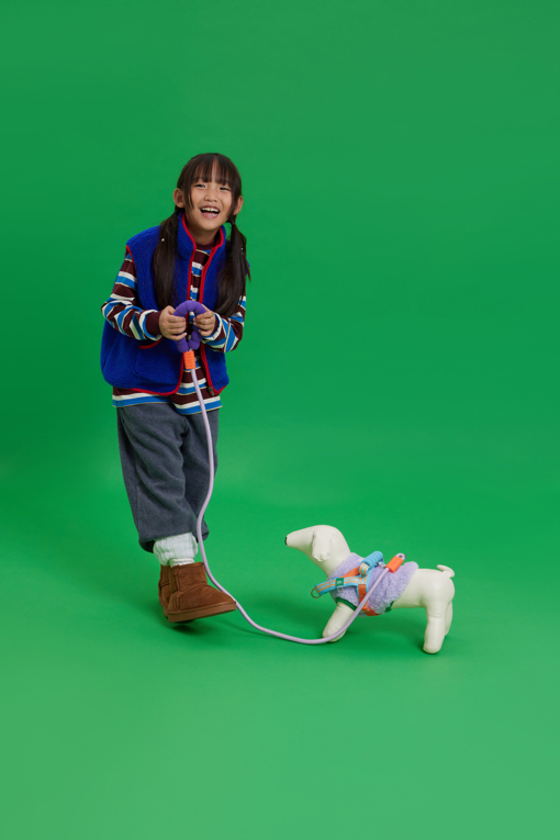 https://img.benettonmall.com/PARTS/KO/26F/QAVTG1661DB_MB_M1.jpg