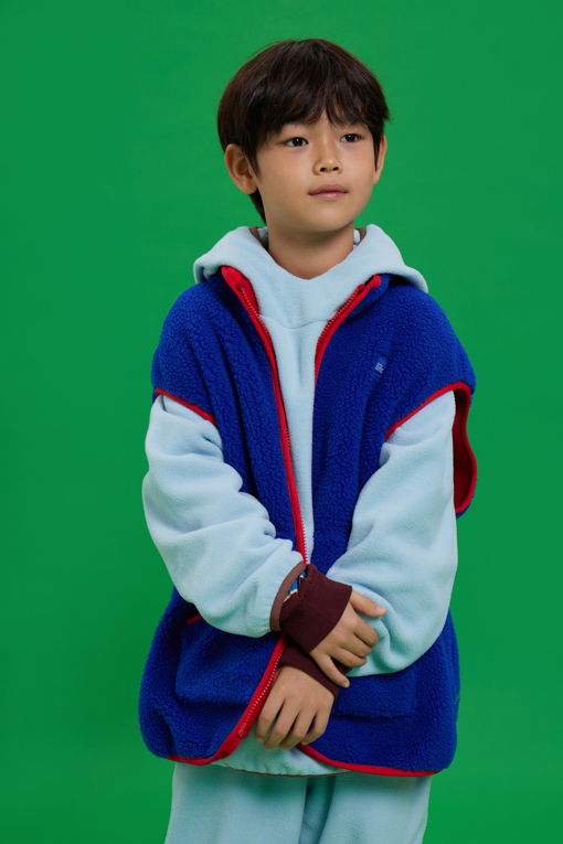 https://img.benettonmall.com/PARTS/KO/26F/QAVTG1661DB_MB_M11.jpg