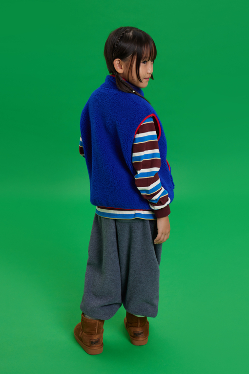 https://img.benettonmall.com/PARTS/KO/26F/QAVTG1661DB_MB_M5.jpg