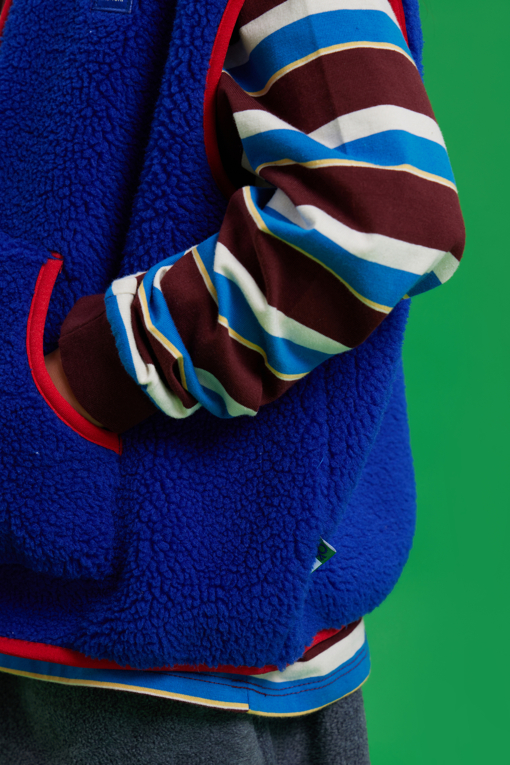 https://img.benettonmall.com/PARTS/KO/26F/QAVTG1661DB_MB_M7.jpg