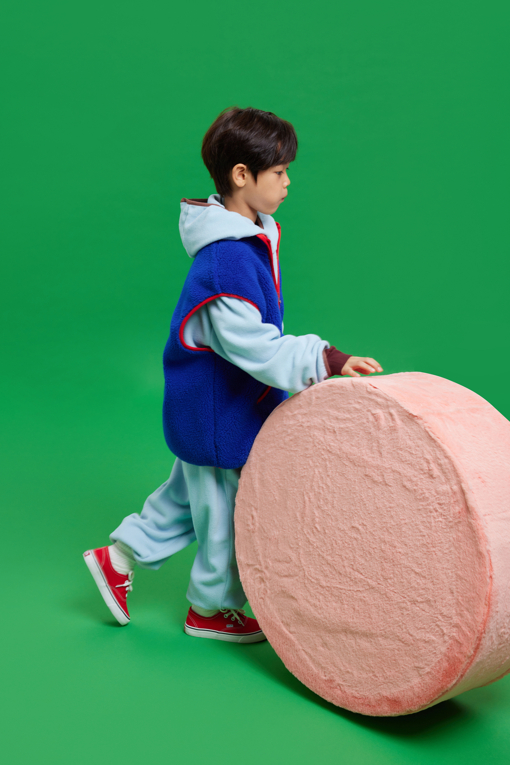 https://img.benettonmall.com/PARTS/KO/26F/QAVTG1661DB_MB_M9.jpg