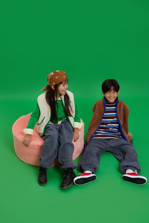https://img.benettonmall.com/PARTS/KO/26F/QAVTG1661IV_MB_M0.jpg