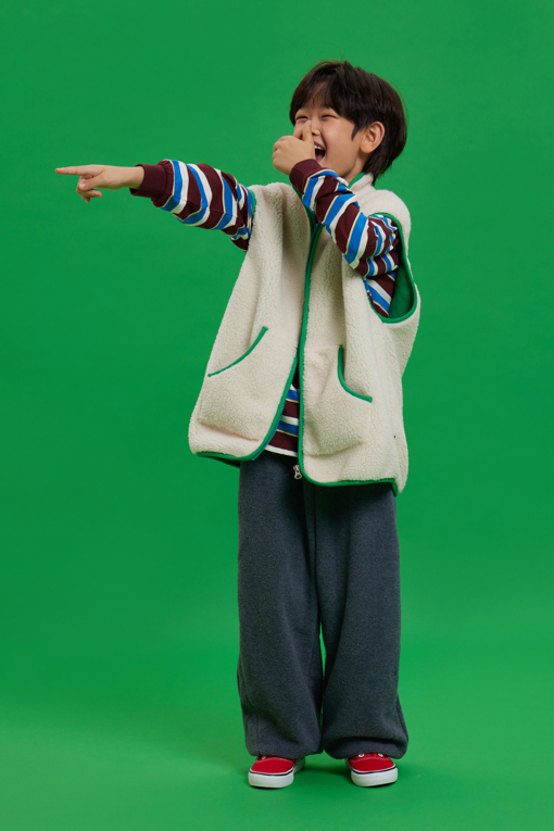 https://img.benettonmall.com/PARTS/KO/26F/QAVTG1661IV_MB_M11.jpg