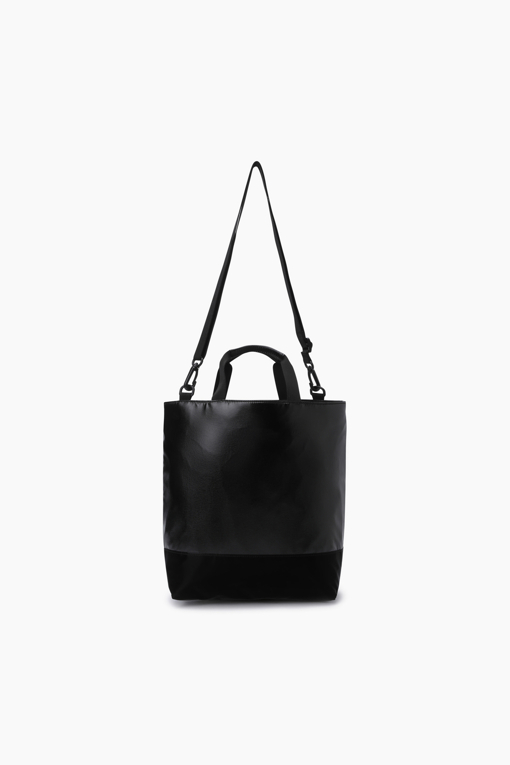 https://img.benettonmall.com/PARTS/KO/26F/QCBG02641BK_MB_D3.jpg