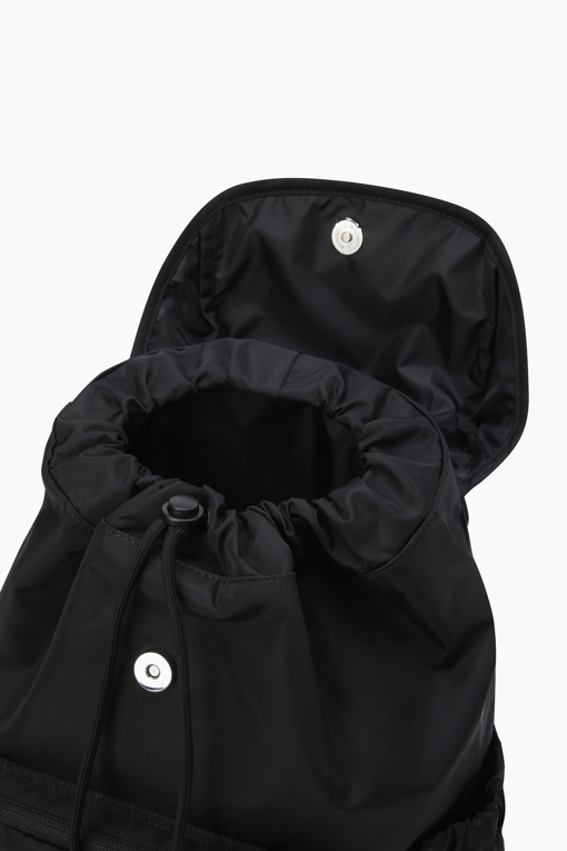 https://img.benettonmall.com/PARTS/KO/26F/QCBG03641BK_MB_D9.jpg