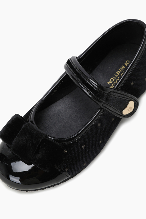 https://img.benettonmall.com/PARTS/KO/26F/QCSH01641BK_MB_D3.jpg