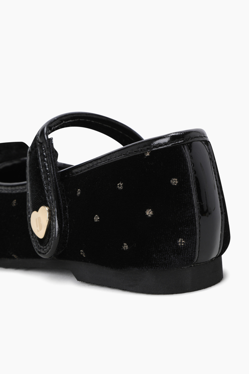 https://img.benettonmall.com/PARTS/KO/26F/QCSH01641BK_MB_D4.jpg