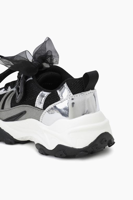 https://img.benettonmall.com/PARTS/KO/26F/QCSH03641BK_MB_D4.jpg