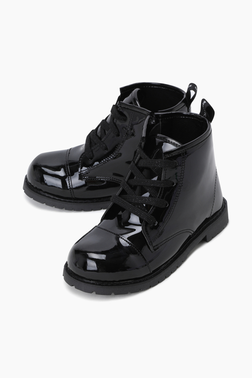 https://img.benettonmall.com/PARTS/KO/26F/QCSH04641BK_MB_D0.jpg