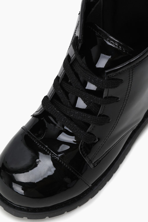 https://img.benettonmall.com/PARTS/KO/26F/QCSH04641BK_MB_D3.jpg