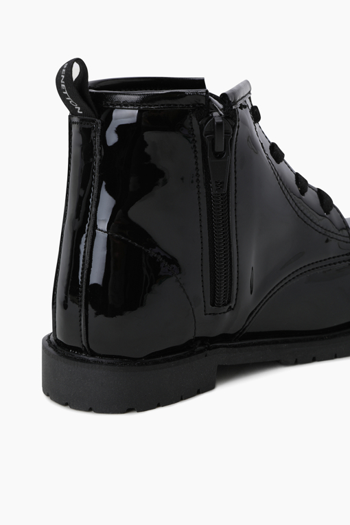 https://img.benettonmall.com/PARTS/KO/26F/QCSH04641BK_MB_D4.jpg