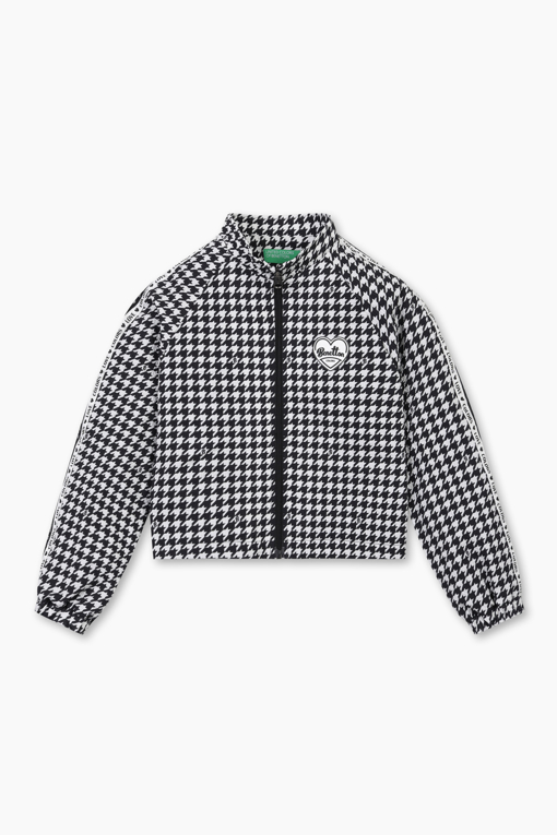 https://img.benettonmall.com/PARTS/KO/26S/QAJP04611BK_MB_D3.jpg?cb=1777565229